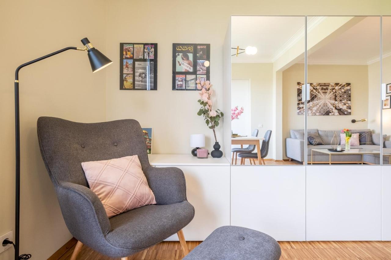 סופיה Sunrise 1Bdrm View Apartment Ndk Congress Centre מראה חיצוני תמונה